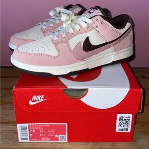 Nike Women's Wmns Dunk Low SE 'Double Swoosh